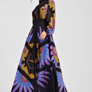 Elegant Contrast Mesh Dress